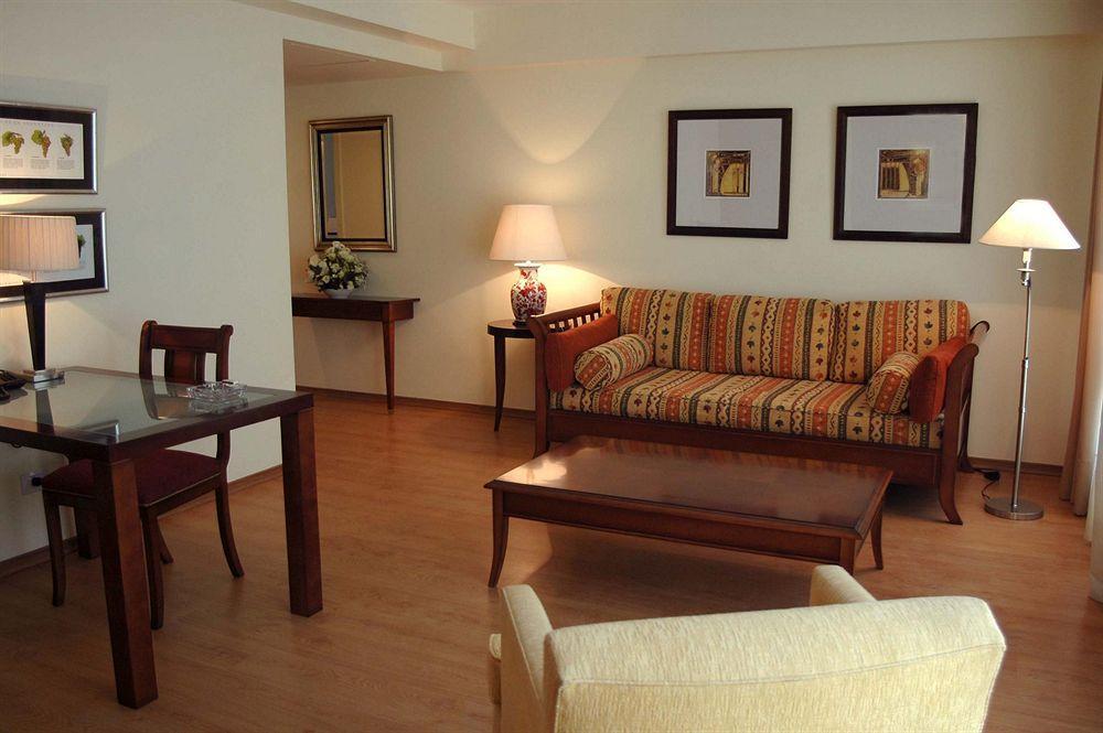 Amerian Executive Mendoza Hotel Екстериор снимка