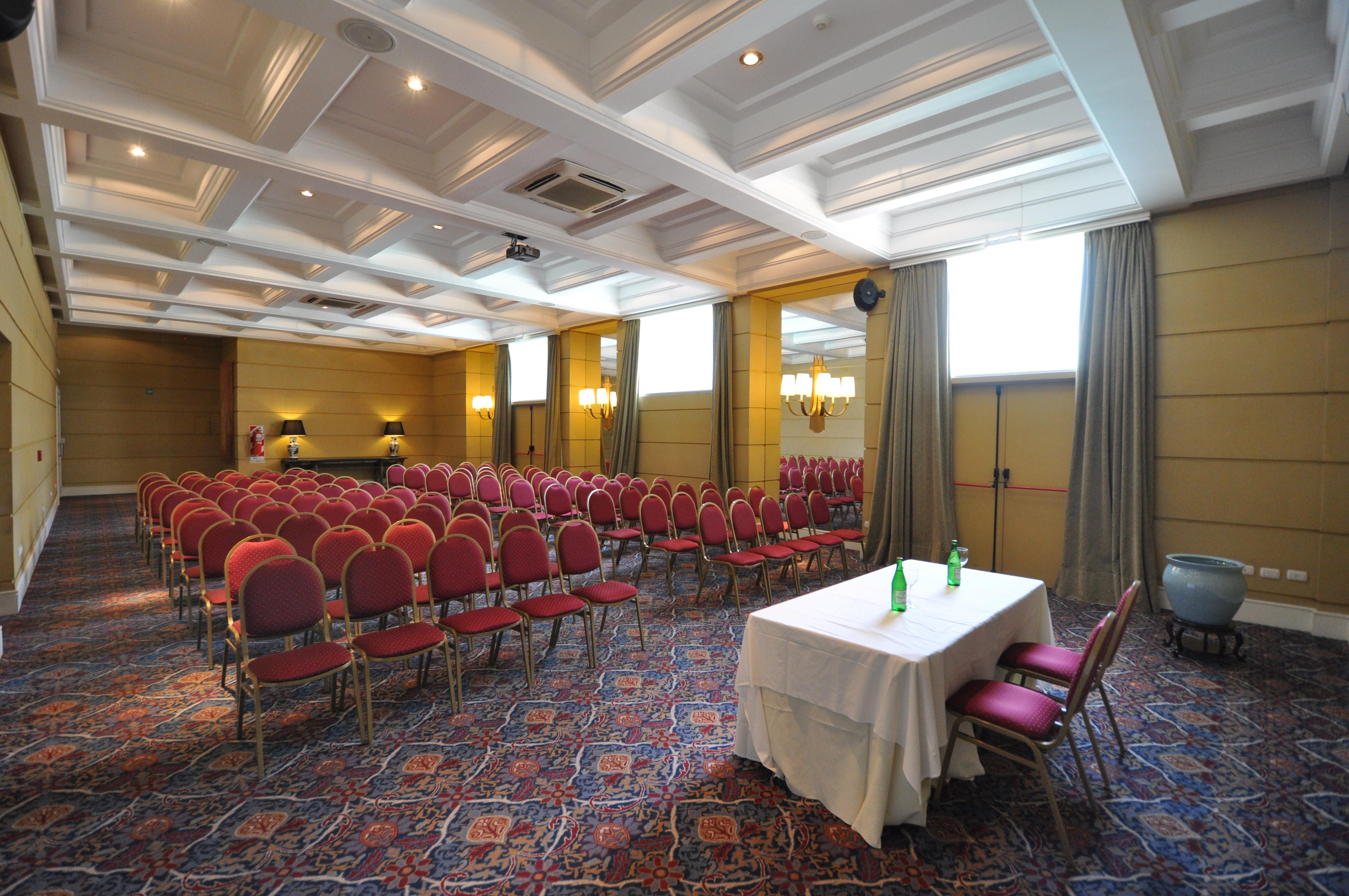 Amerian Executive Mendoza Hotel Екстериор снимка