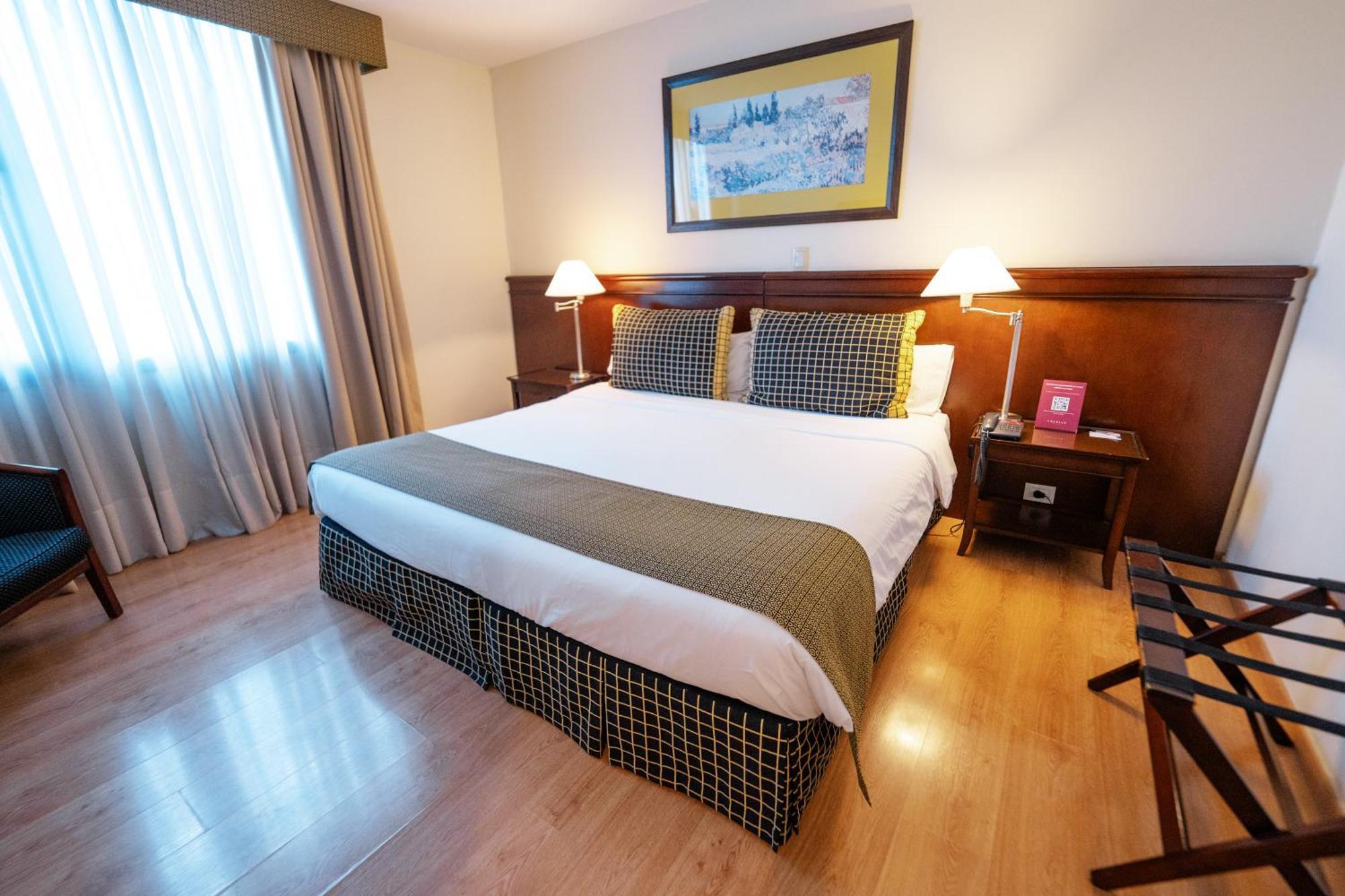 Amerian Executive Mendoza Hotel Екстериор снимка