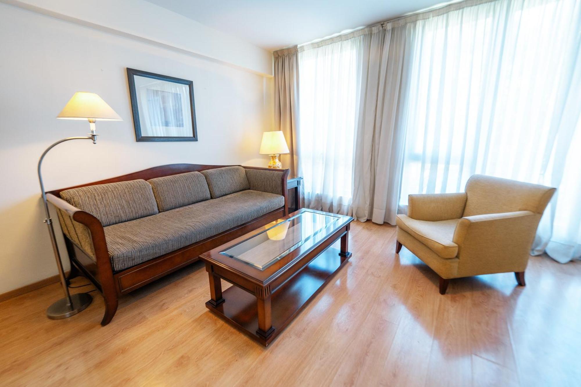 Amerian Executive Mendoza Hotel Екстериор снимка