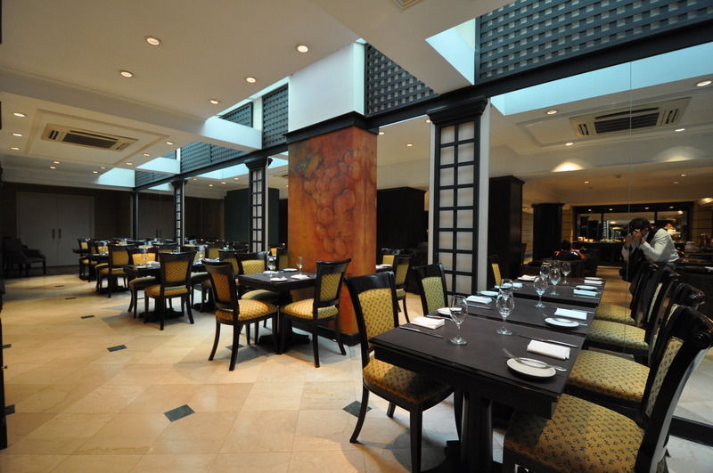 Amerian Executive Mendoza Hotel Екстериор снимка
